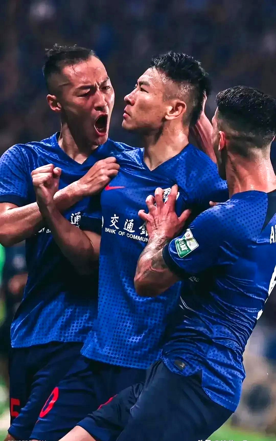 申花迎战东亚对手，球迷热情高涨