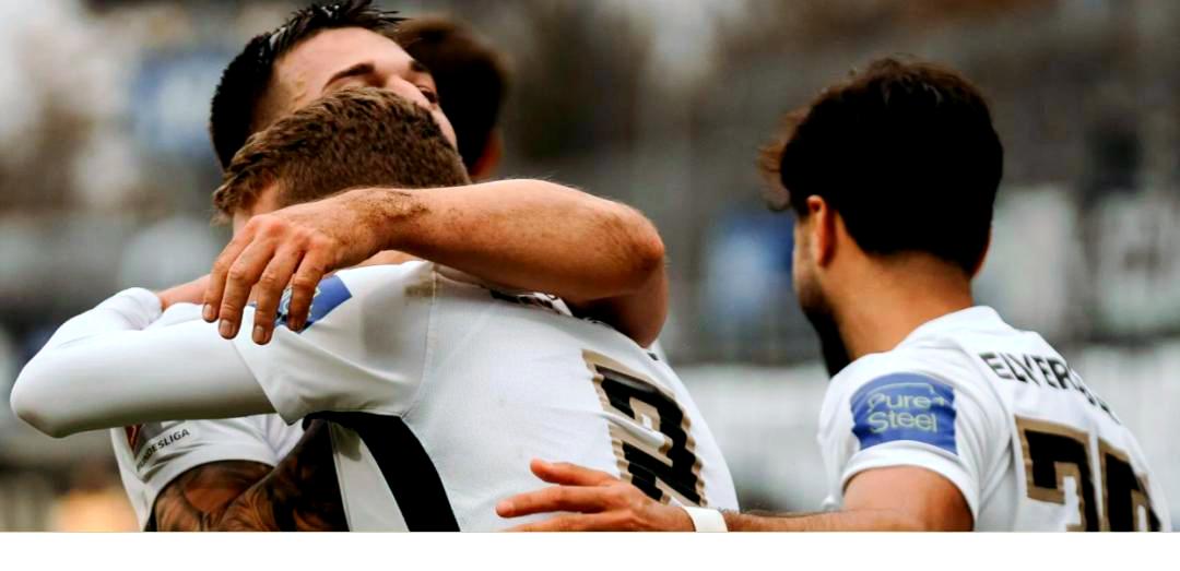 汉堡探讨新战术，备战接下来的比赛