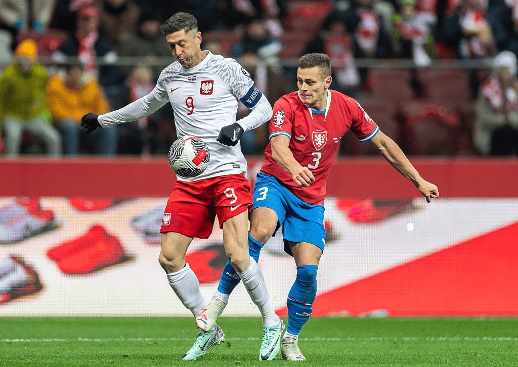 波兰主场惨败，欧预赛前景堪忧