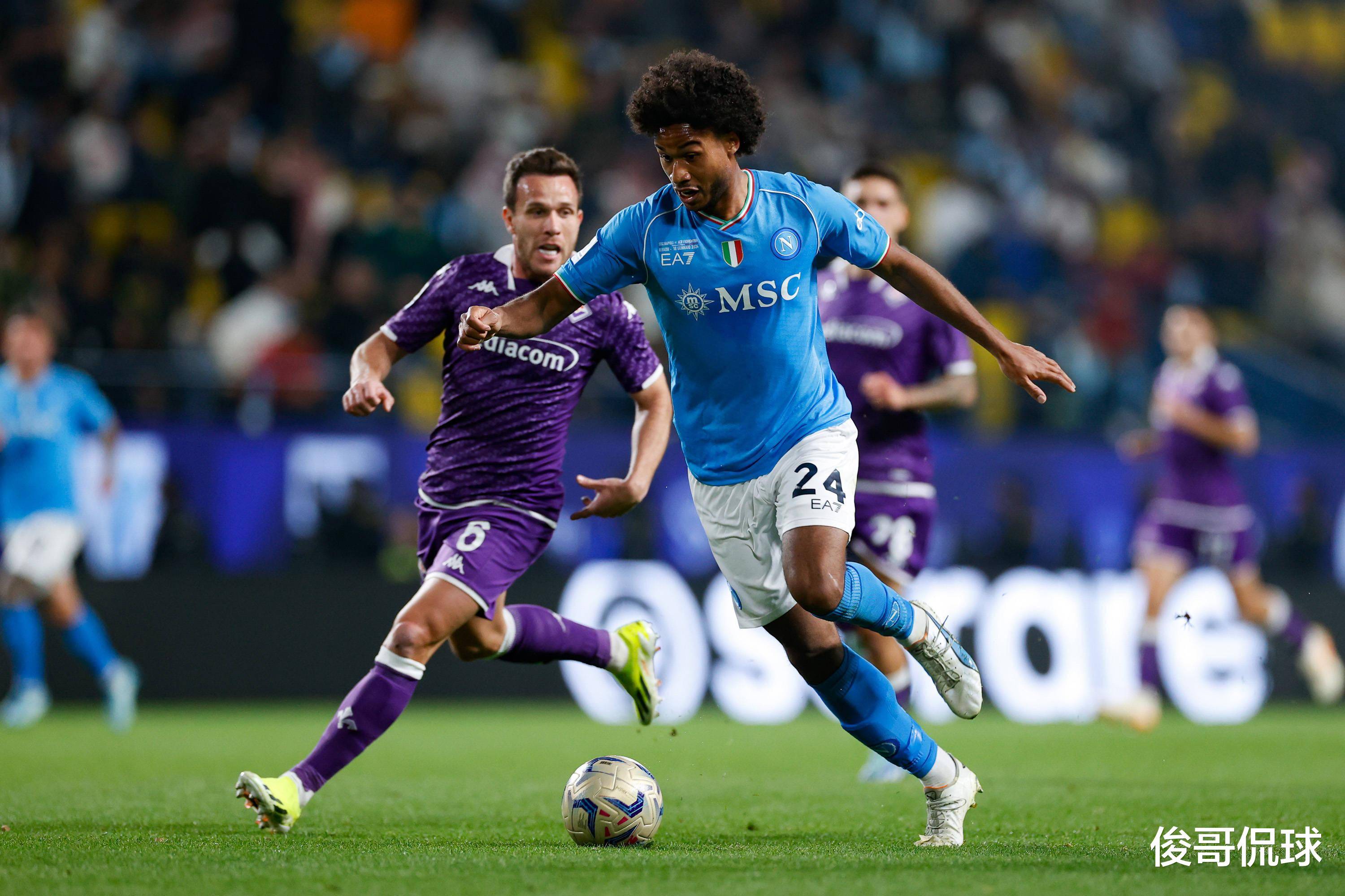 包含佛罗伦萨豪取横扫拉齐奥，士气高昂的词条