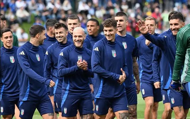 欧国联比赛大将受伤，需调整阵容