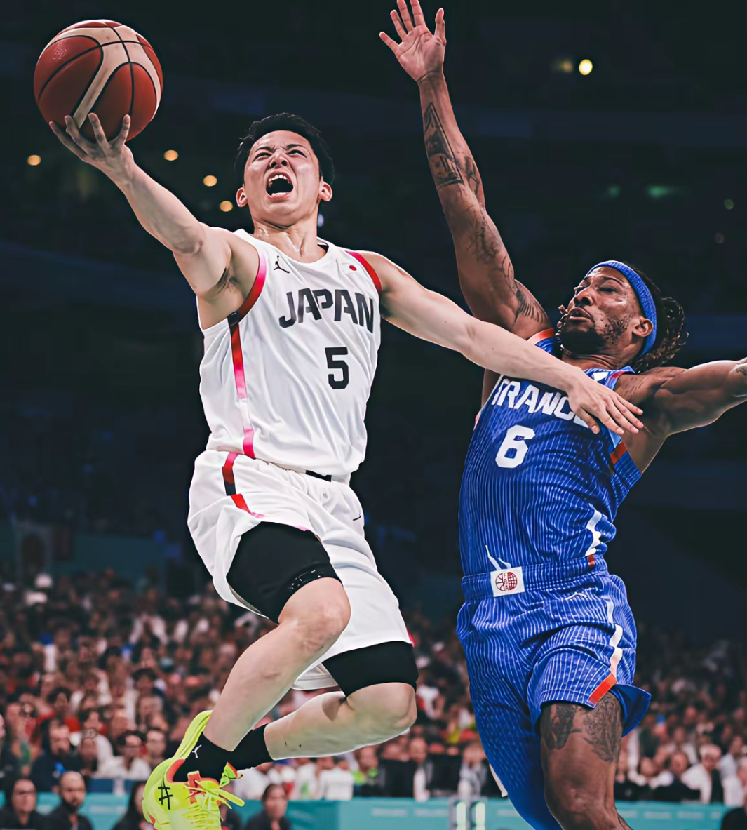 包含波兰男篮险胜日本男篮，拉塞尔三分雨点燃全场的词条