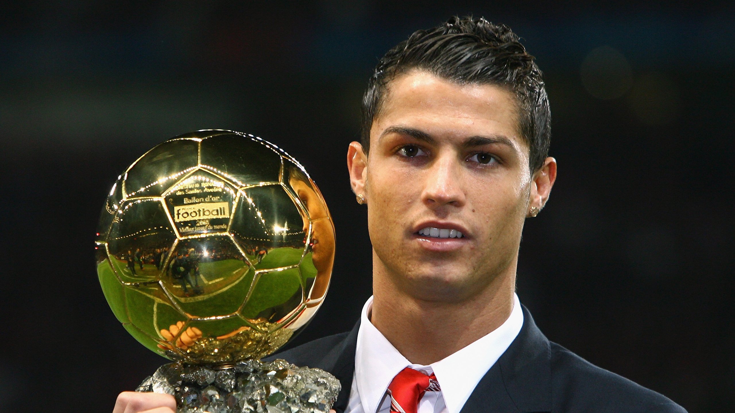 跨界决胜时刻,当公牛带走湖人,克莱接管欧冠