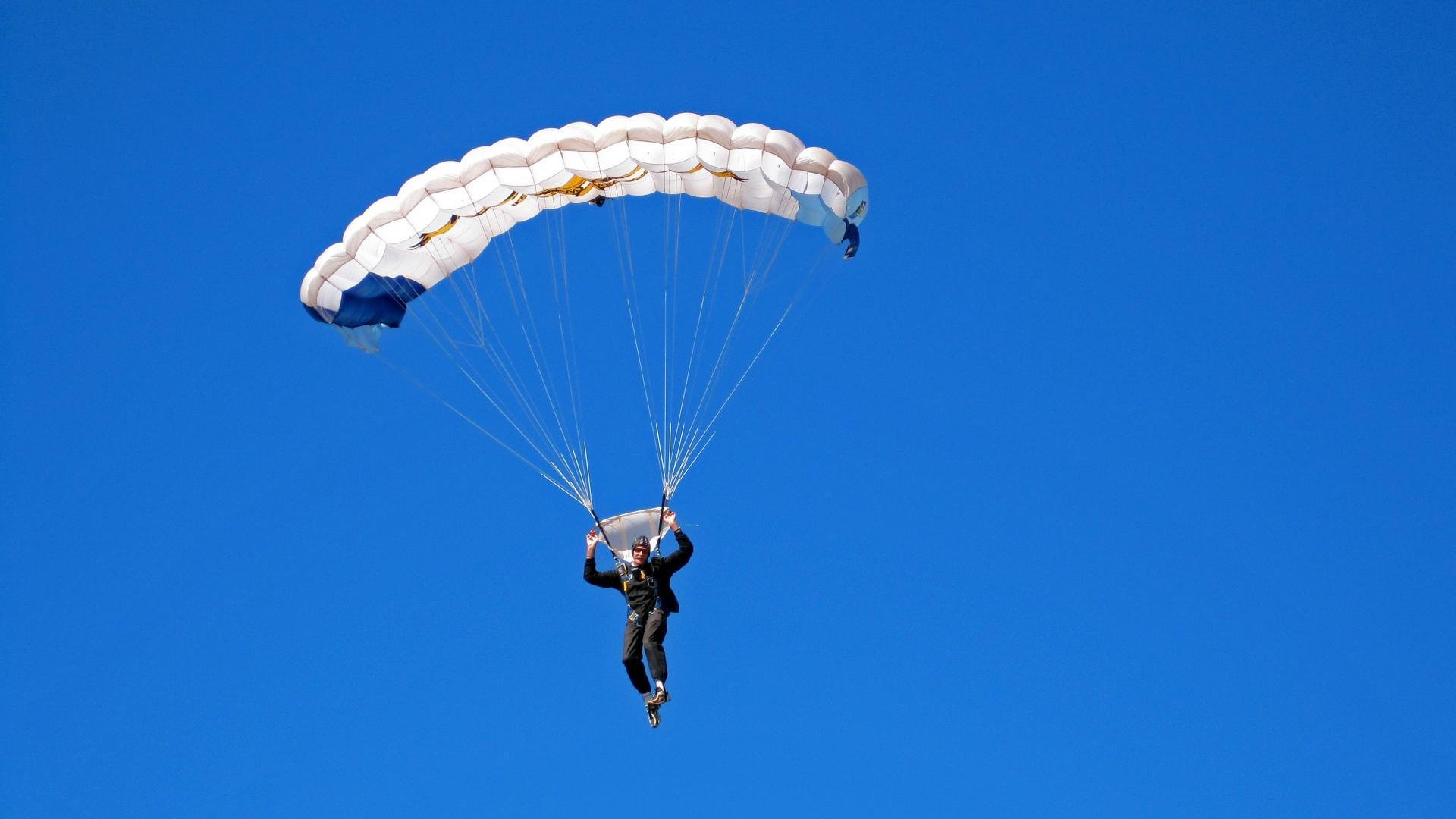 罗德里，棋盘上的卡塔尔，与伯纳乌的无声征服