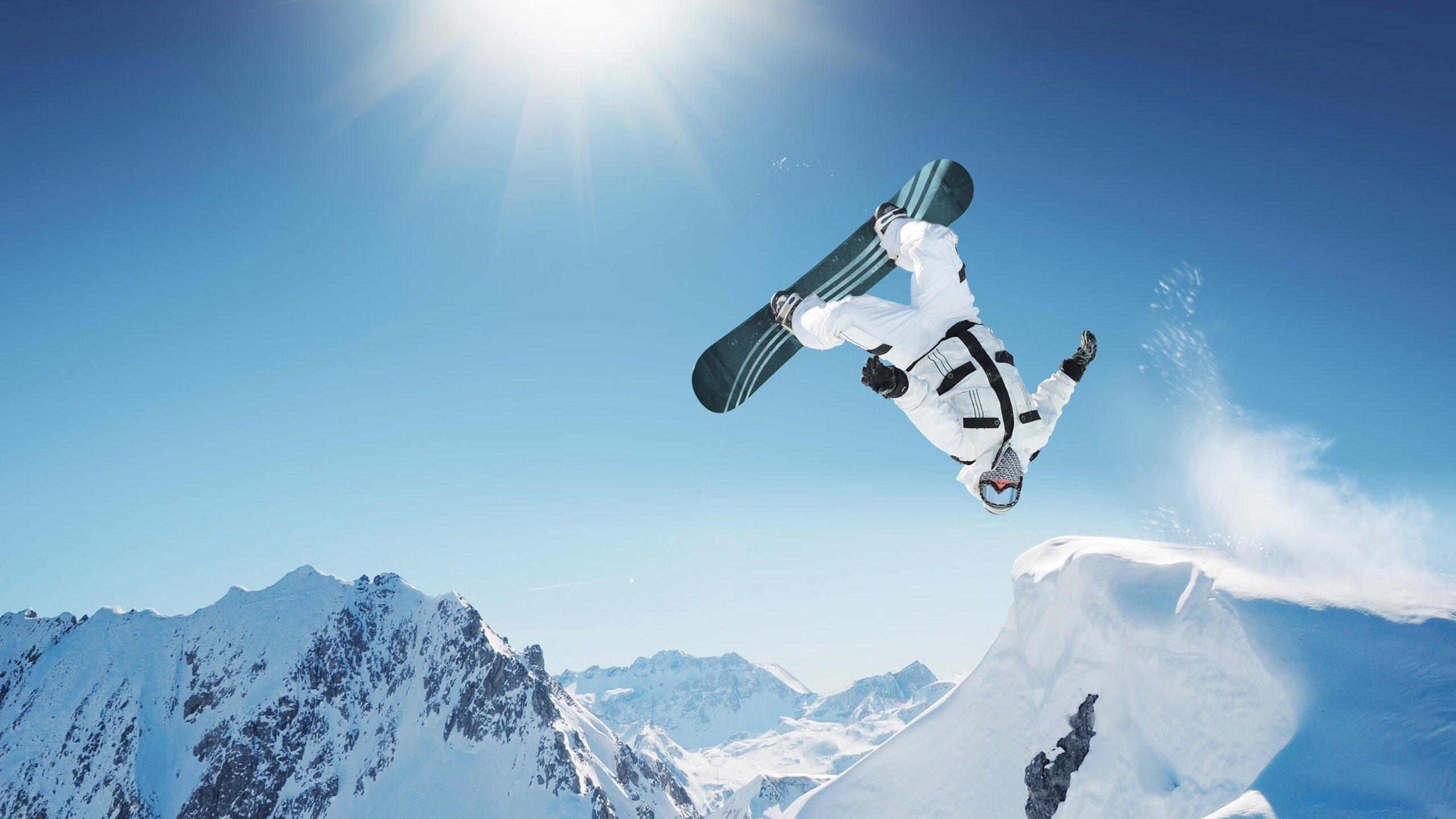 赛道上的双重奏鸣，索伯轻取哈斯，勒克莱尔点燃赛场